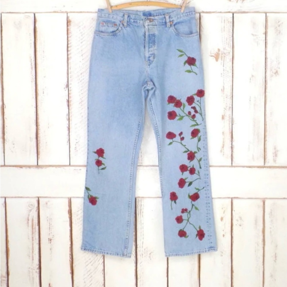 Vintage 90s GAP  bootcut jeans with seedbeaded flowers, fits like size 0